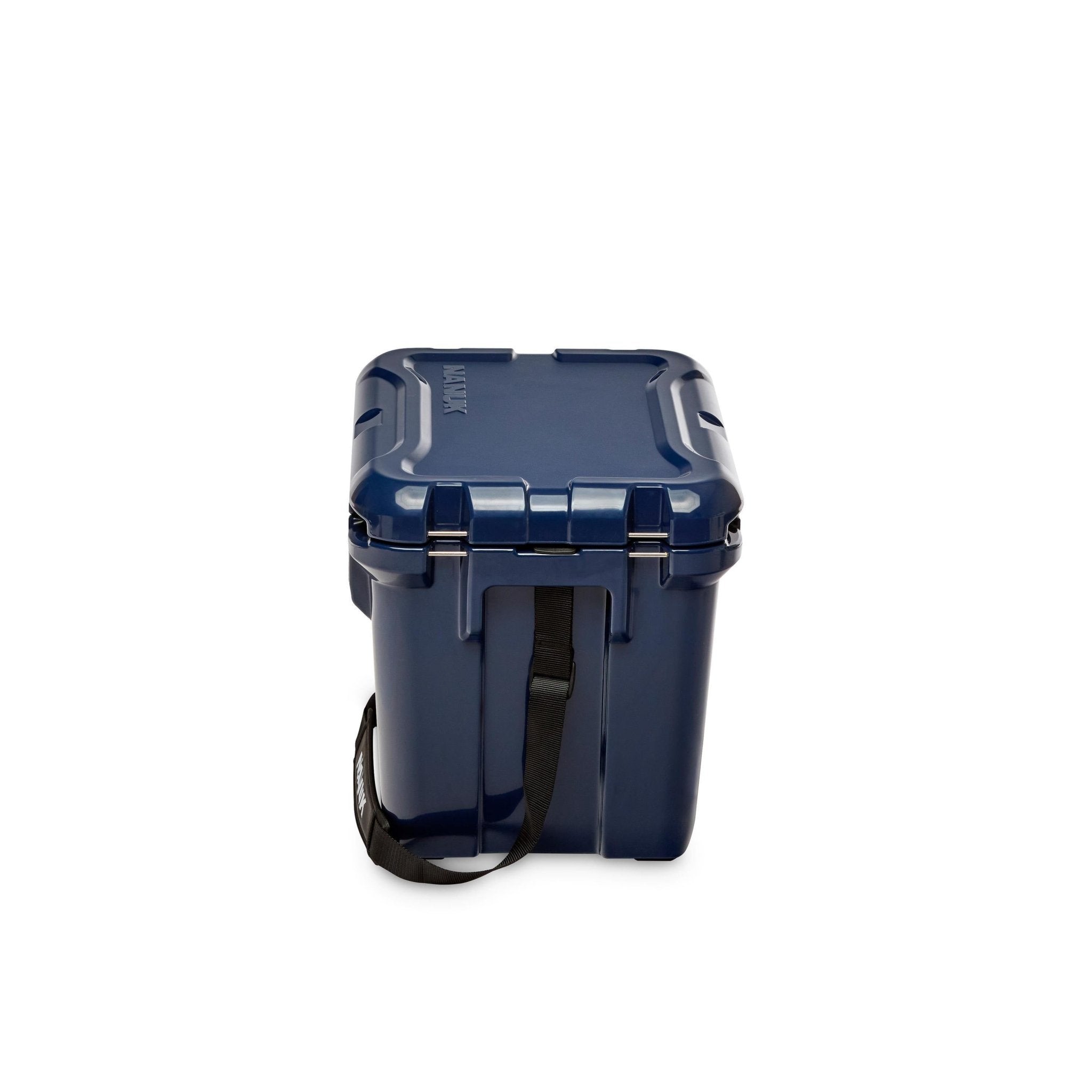 #color_navy #color_navy