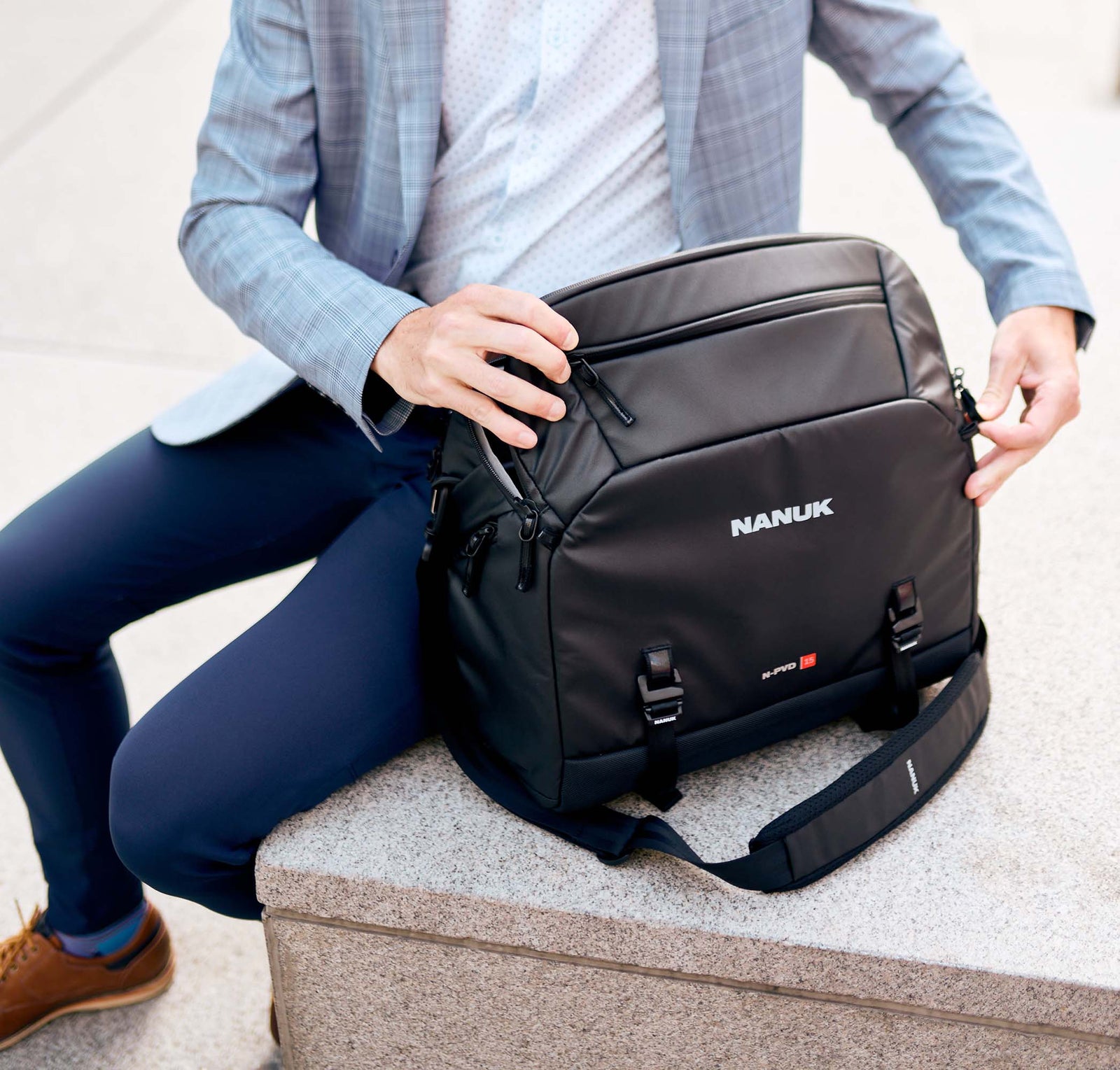 The N-PVD 15L Messenger Bag combines sleek design with durability, offering a stylish and practical solution for carrying your essentials in the city.