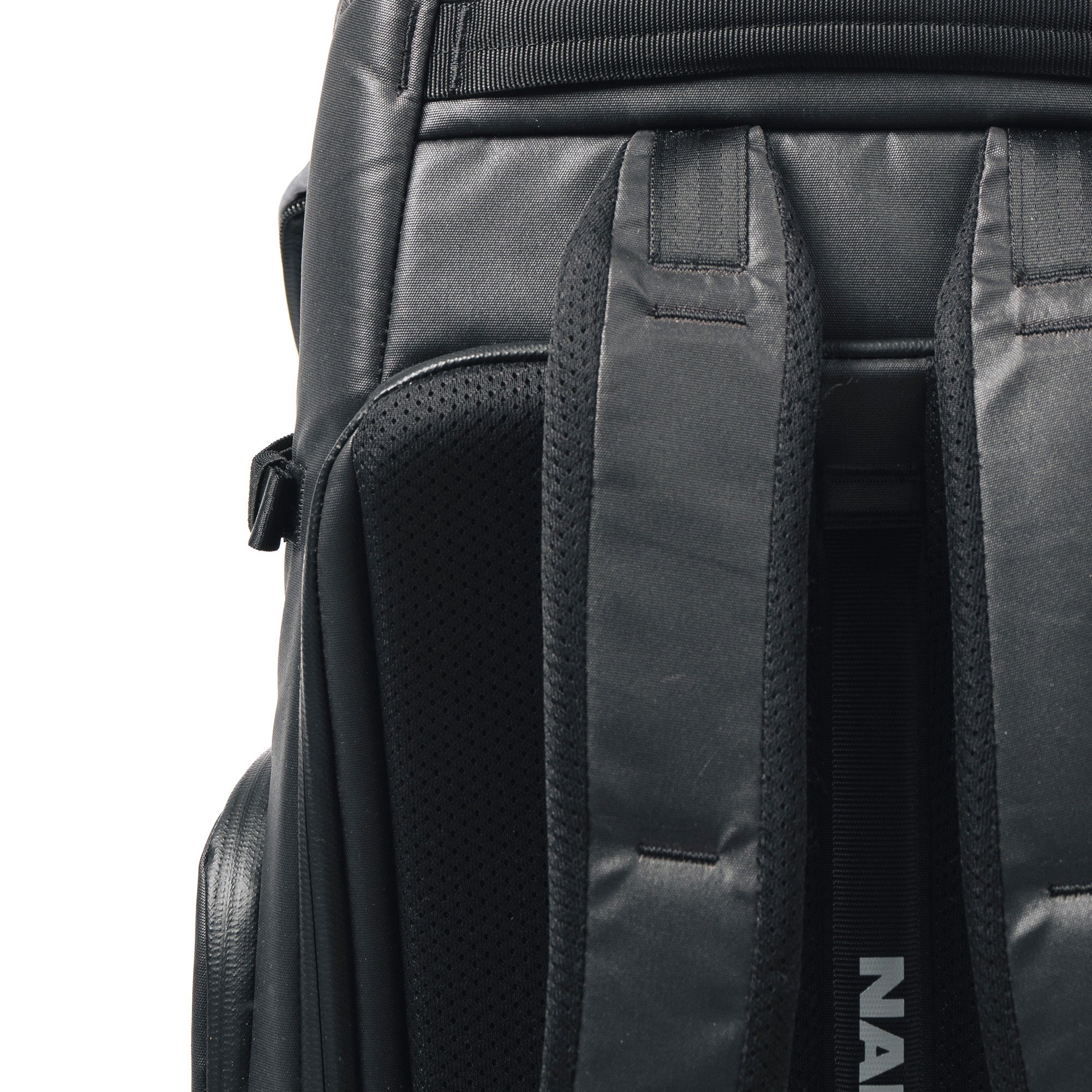 N-PVD Camera-Drone 15L Messenger Bag – NANUK Canada