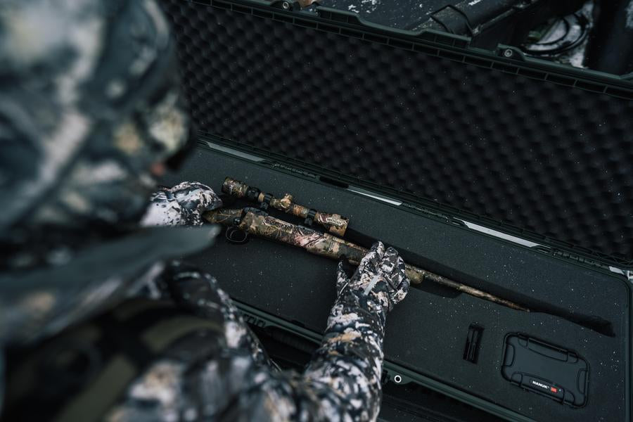 Nanuk 995 with cutted full foam insert for hunting rifle outdoor