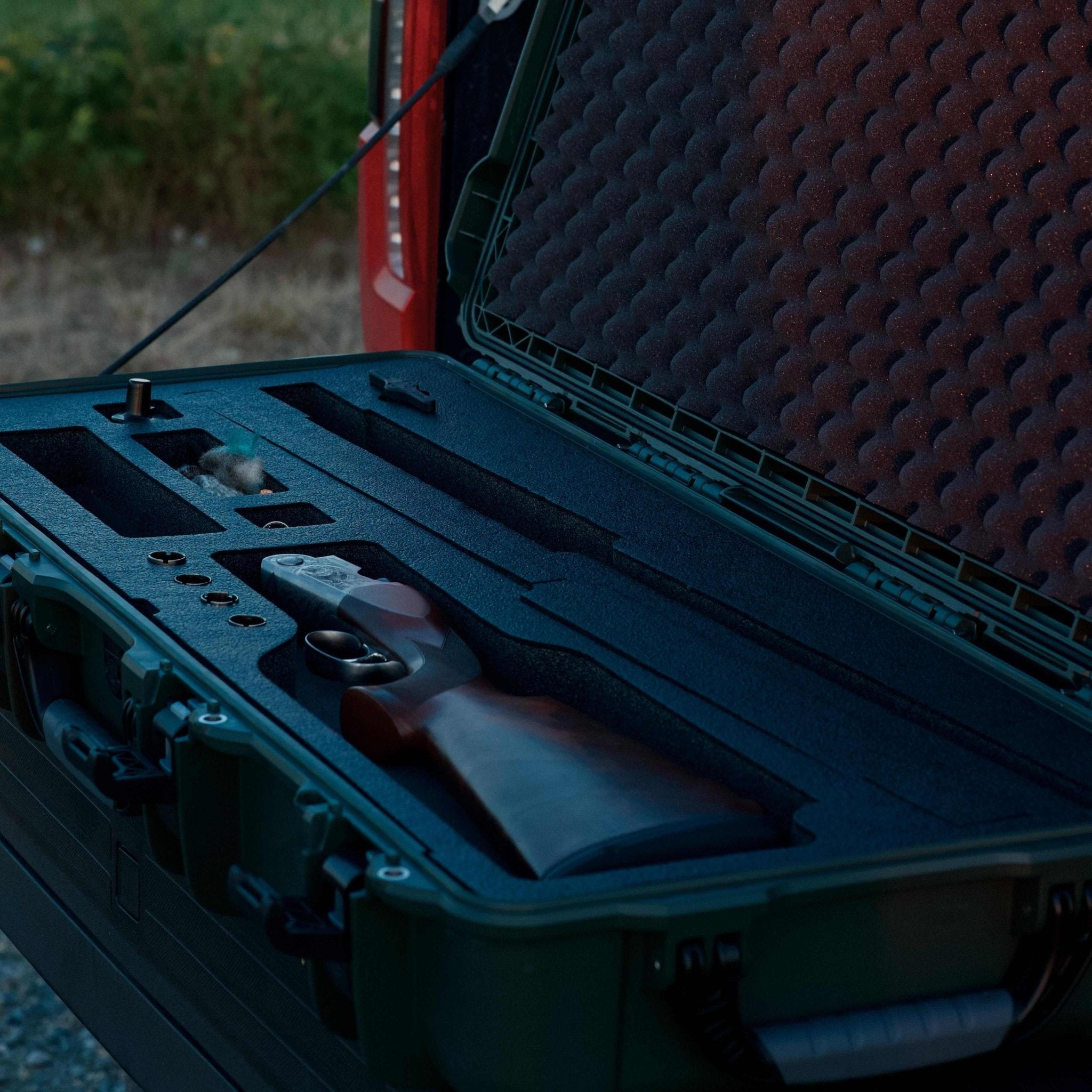 NANUK 985 Takedown Shotgun Case